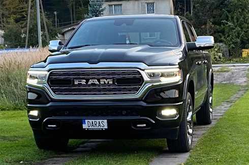 Svart Dodge Ram 1500 LIMITED CREW stulen Billesholm/ Bjuv öster om Helsingborg